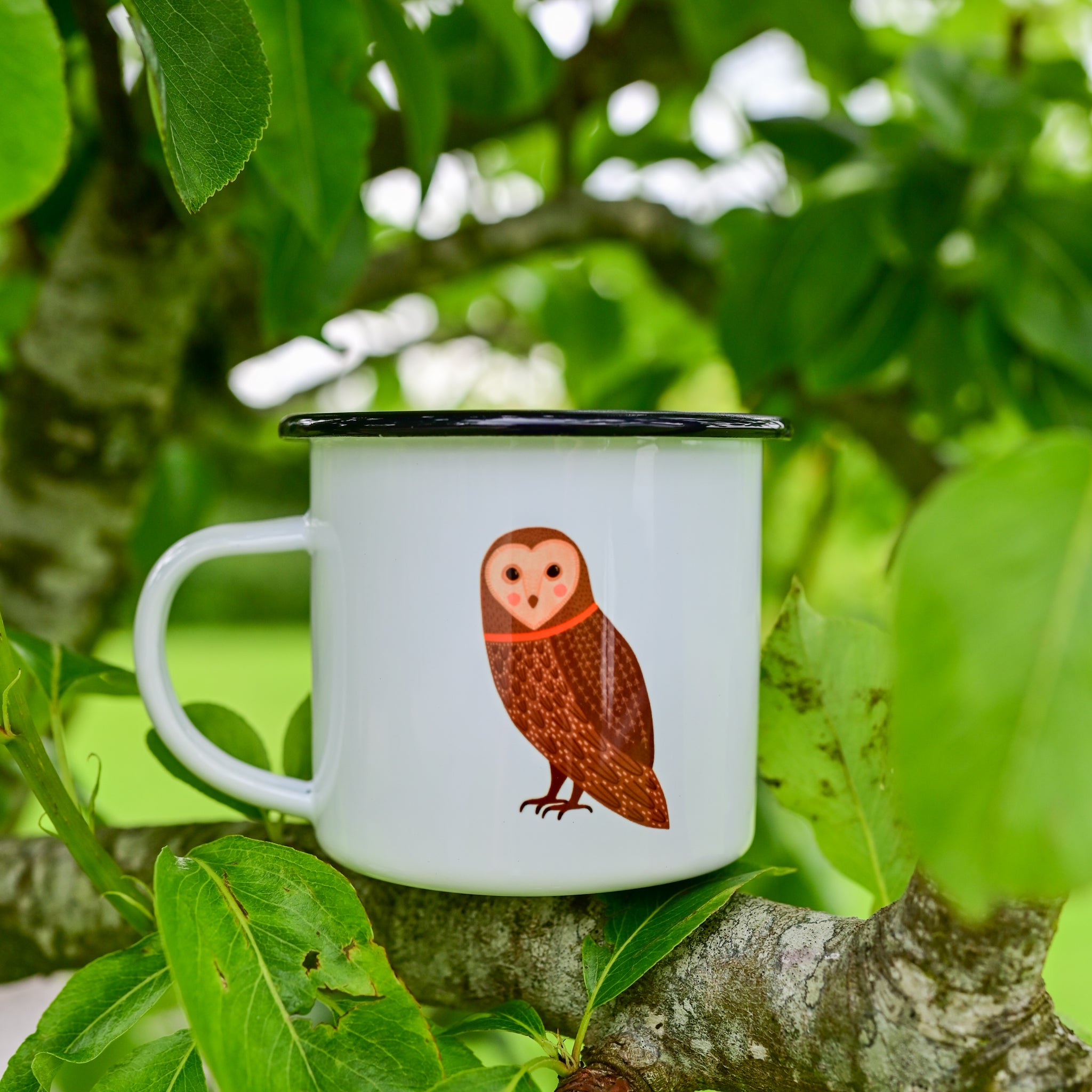 Fleur & Mimi's enamel mugs are printed with their own illustrations. This enamel mug is printed in Co. Tipperary and is a great pressie either for yourself or for a bird watching friend!