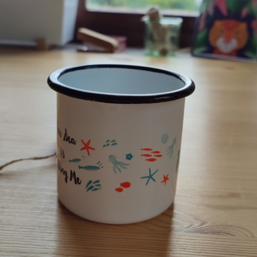 Fleur & Mimi in Co. Tipperary are passionate about sharing their love for sustainable living, and their retro enamel mugs are a small way to bring a piece of eco-friendly spirit into your life! Ideal for camping, hiking, swimming or a picnic on the lawn. Best Enamel Mugs Ireland.