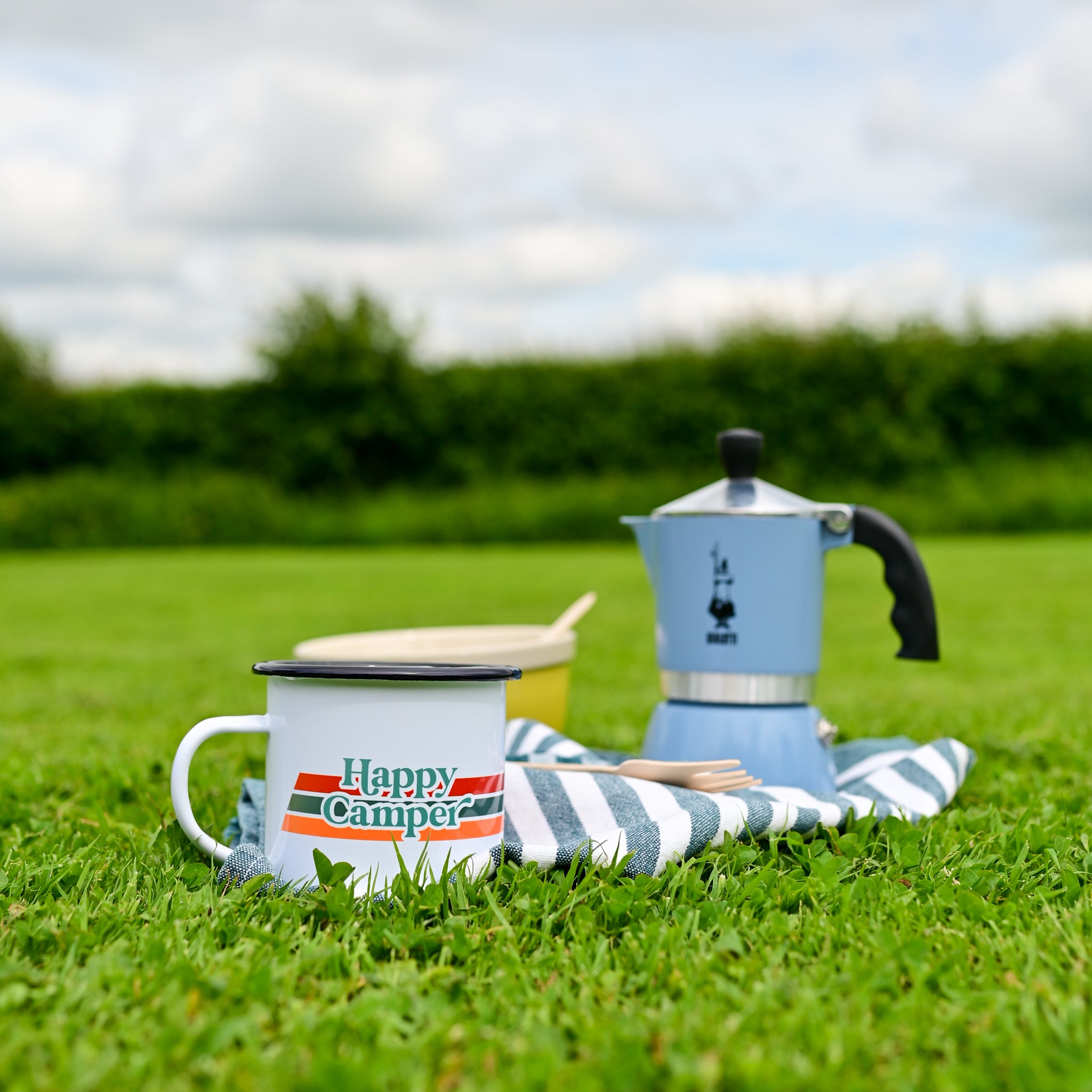 Fleur & Mimi in Co. Tipperary are passionate about sharing their love for sustainable living, and their retro enamel mugs are a small way to bring a piece of eco-friendly spirit into your life! Ideal for camping, hiking, swimming or a picnic on the lawn. Best Enamel Mugs Ireland.