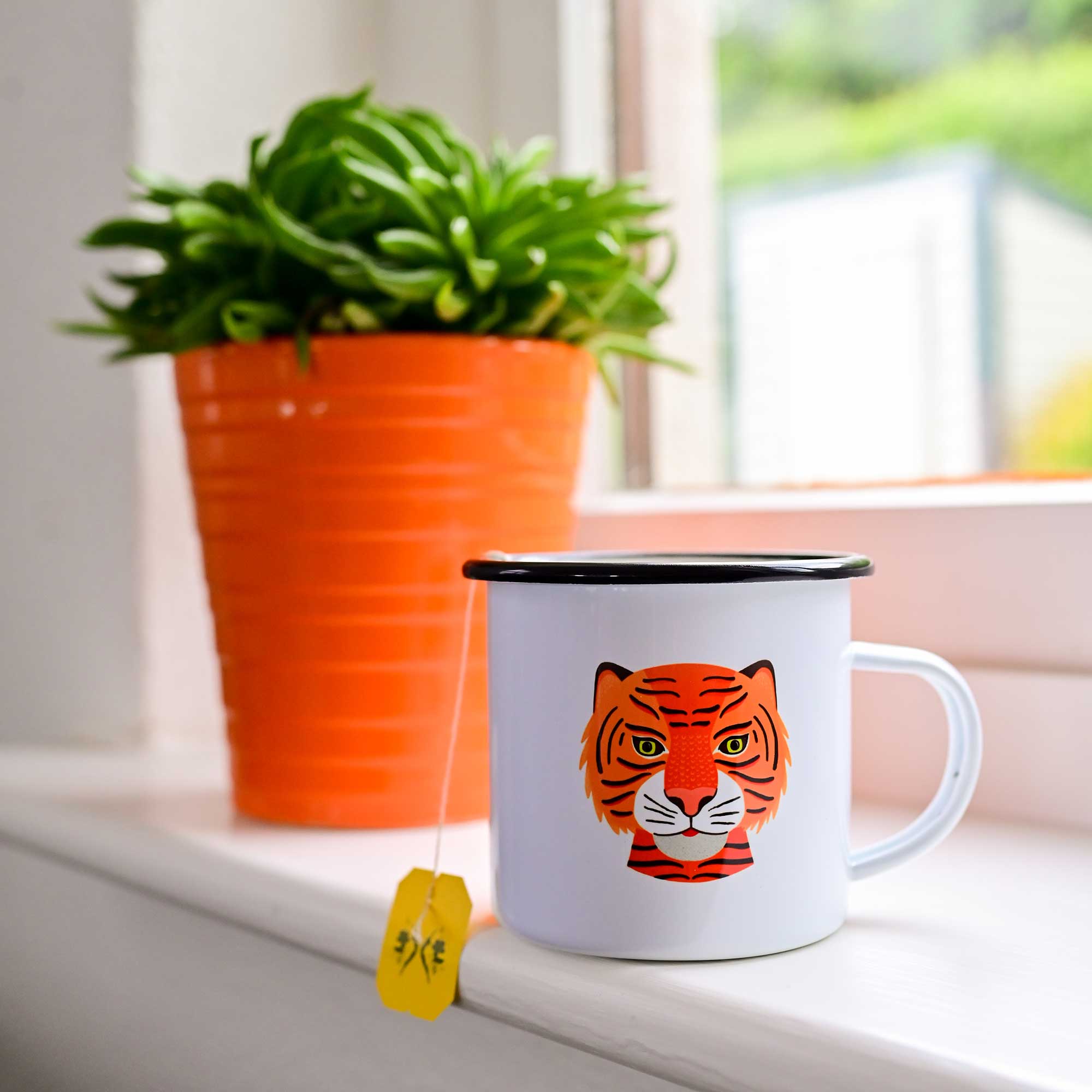 Fleur & Mimi in Co. Tipperary are passionate about sharing their love for sustainable living, and their retro enamel mugs are a small way to bring a piece of eco-friendly spirit into your life! Ideal for camping, hiking, swimming or a picnic on the lawn. Best Enamel Mugs Ireland.